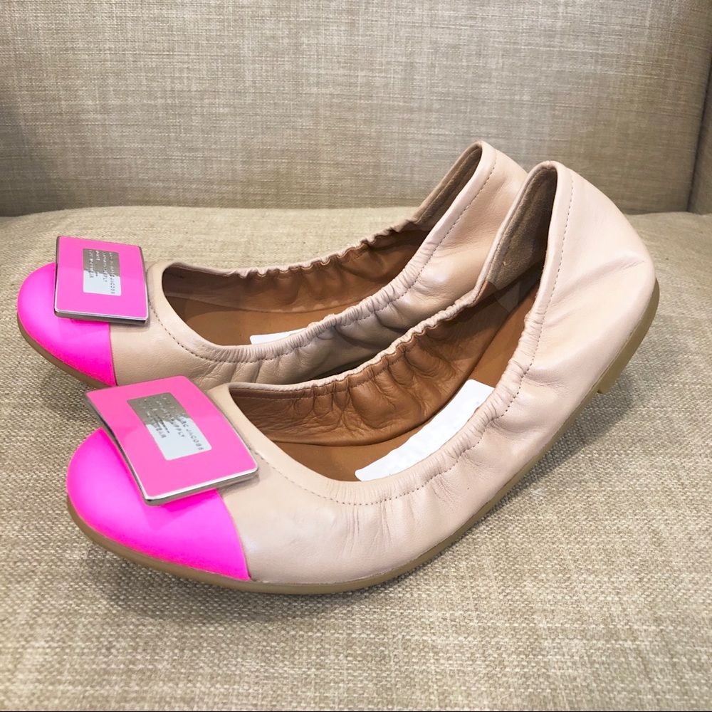 New Marc Jacobs name logo leather ballet flat